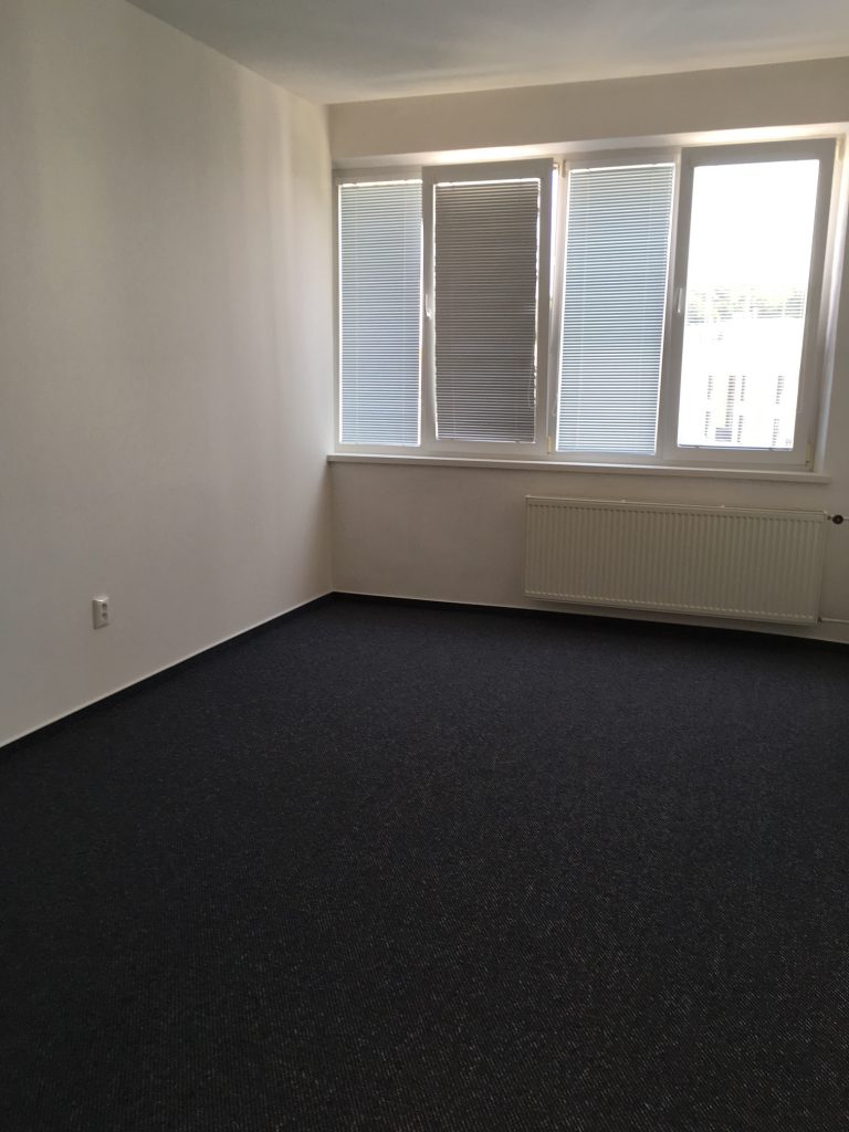5. poschodie, rozloha 17,6m2
